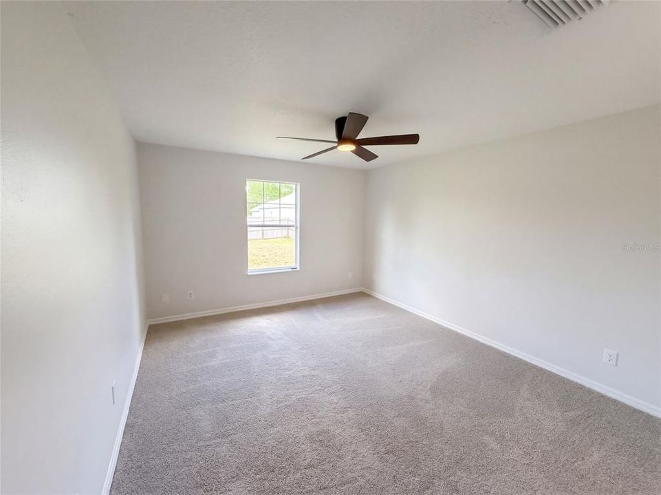 For Sale: $252,000 (3 beds, 2 baths, 1333 Square Feet)