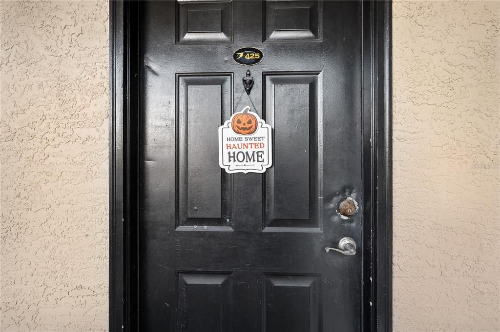 For Sale: $209,000 (2 beds, 2 baths, 989 Square Feet)