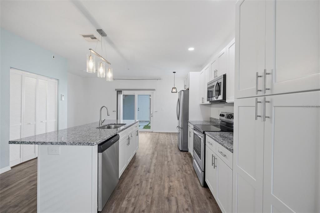 For Rent: $2,295 (3 beds, 2 baths, 1436 Square Feet)