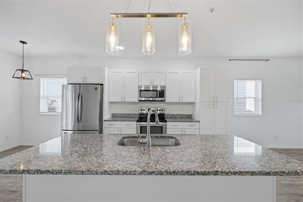 For Rent: $2,295 (3 beds, 2 baths, 1436 Square Feet)