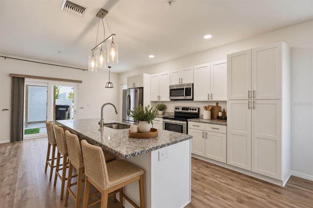 For Rent: $2,295 (3 beds, 2 baths, 1436 Square Feet)