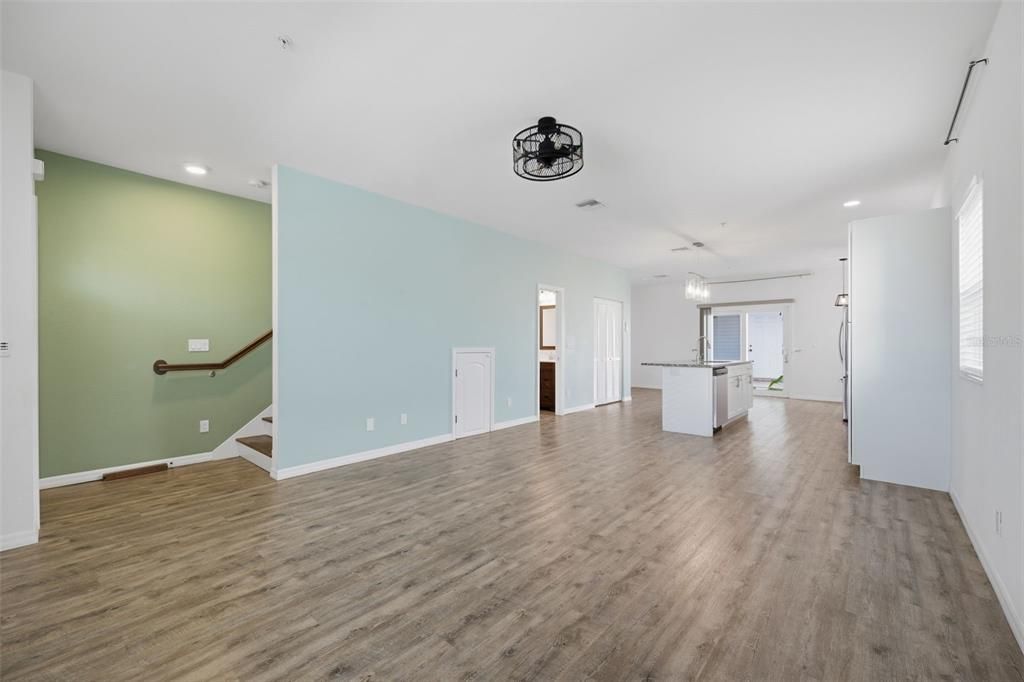 For Rent: $2,295 (3 beds, 2 baths, 1436 Square Feet)