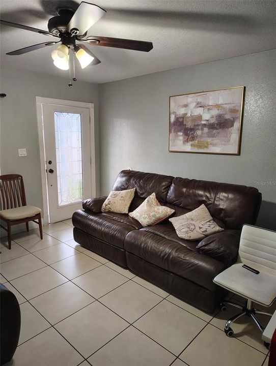 For Sale: $499,000 (3 beds, 3 baths, 1748 Square Feet)