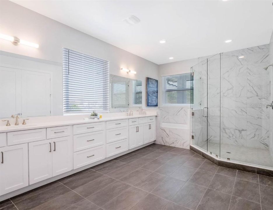 For Sale: $1,225,000 (6 beds, 6 baths, 3745 Square Feet)
