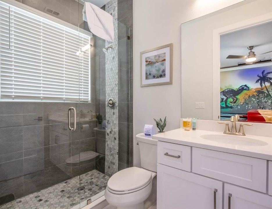 For Sale: $1,225,000 (6 beds, 6 baths, 3745 Square Feet)