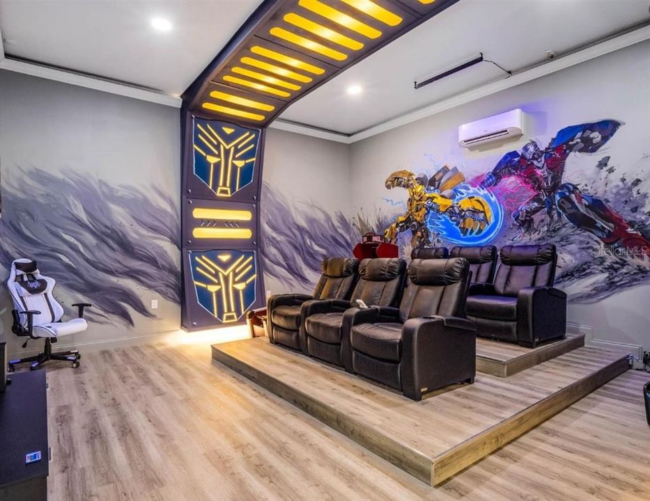 For Sale: $1,225,000 (6 beds, 6 baths, 3745 Square Feet)