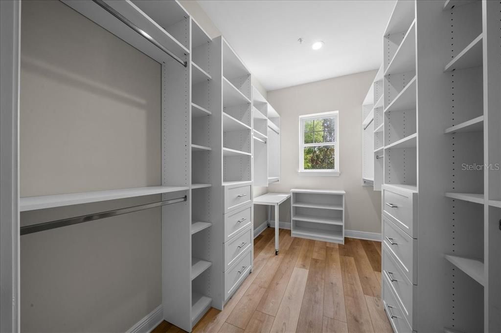 En Renta: $4,750 (3 camas, 3 baños, 2384 Pies cuadrados)