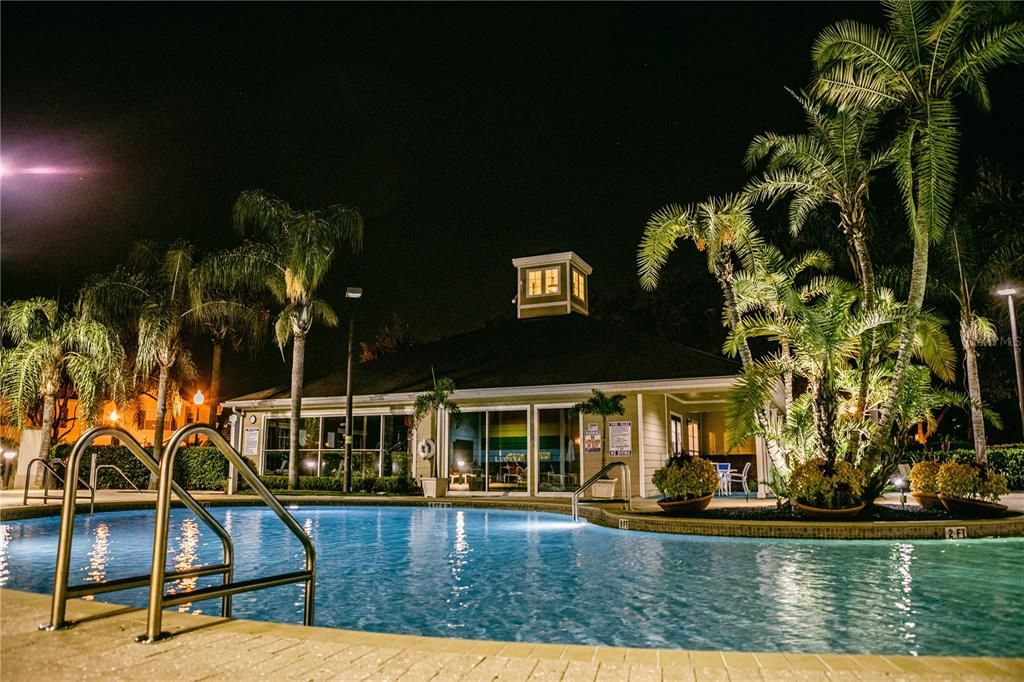 En Venta: $305,000 (3 camas, 2 baños, 1300 Pies cuadrados)