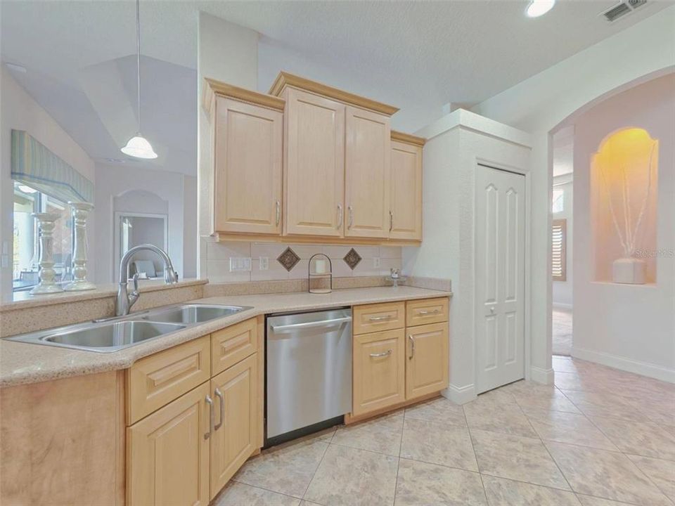 For Sale: $685,000 (4 beds, 2 baths, 2050 Square Feet)