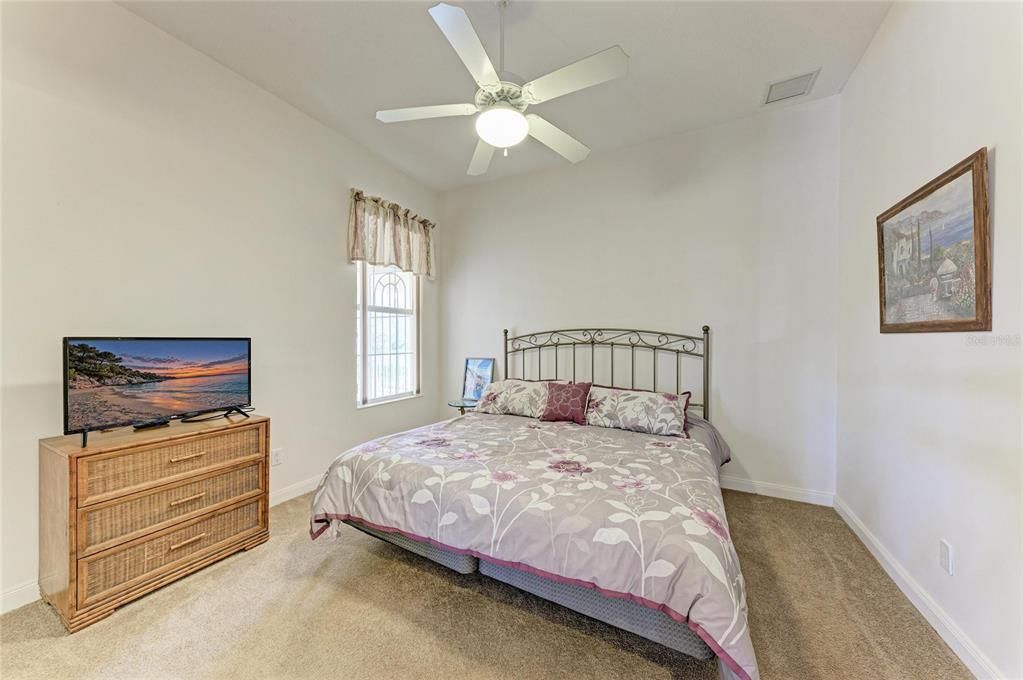 For Sale: $624,990 (5 beds, 4 baths, 2537 Square Feet)