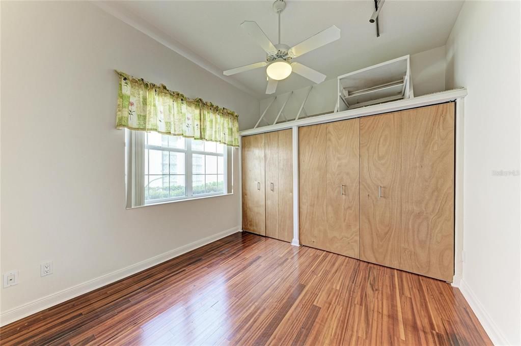For Sale: $624,990 (5 beds, 4 baths, 2537 Square Feet)