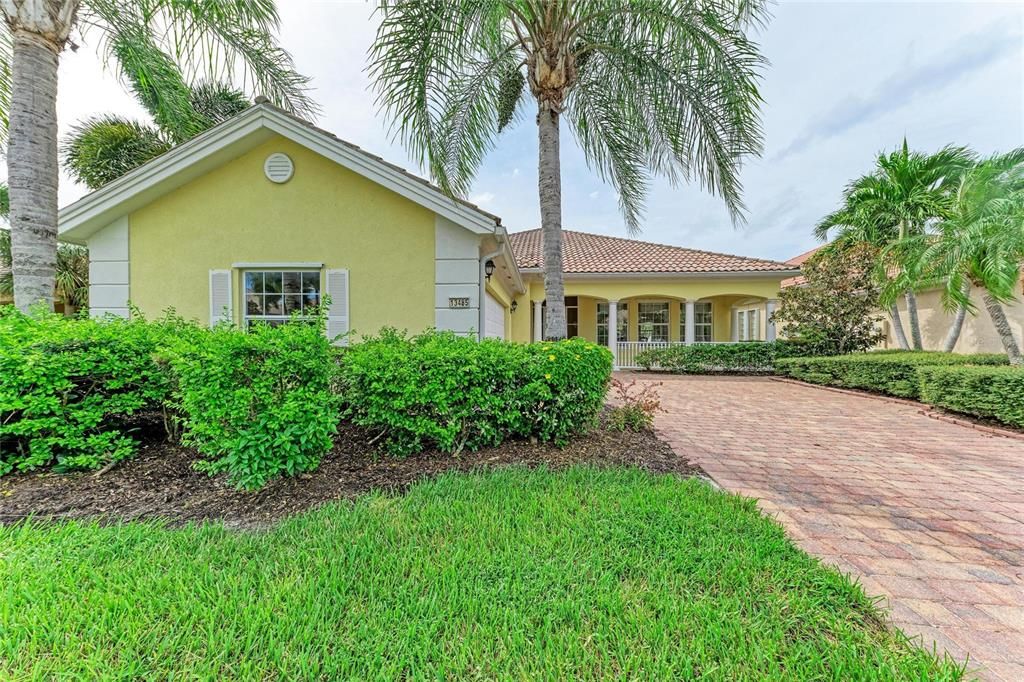 For Sale: $624,990 (5 beds, 4 baths, 2537 Square Feet)