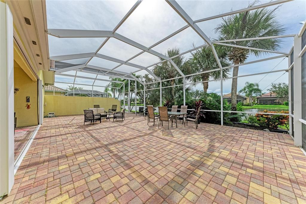 For Sale: $624,990 (5 beds, 4 baths, 2537 Square Feet)