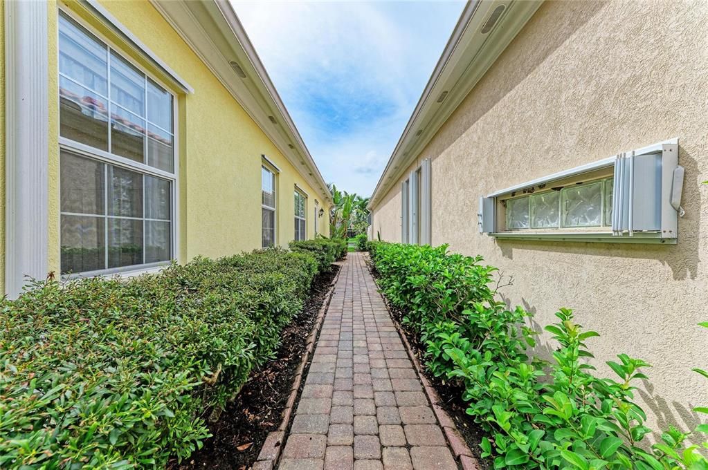 For Sale: $624,990 (5 beds, 4 baths, 2537 Square Feet)