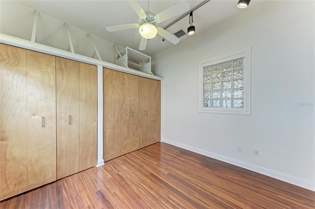 For Sale: $624,990 (5 beds, 4 baths, 2537 Square Feet)