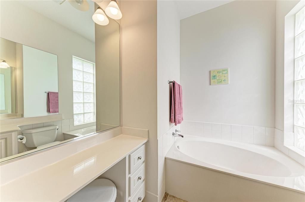 For Sale: $624,990 (5 beds, 4 baths, 2537 Square Feet)
