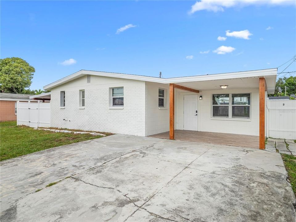 На продажу: $425,000 (3 спален, 3 ванн, 1168 Квадратных фут)