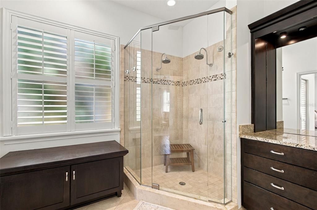 For Sale: $1,175,000 (5 beds, 3 baths, 2881 Square Feet)