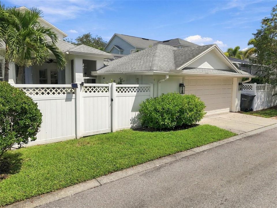 For Sale: $1,175,000 (5 beds, 3 baths, 2881 Square Feet)