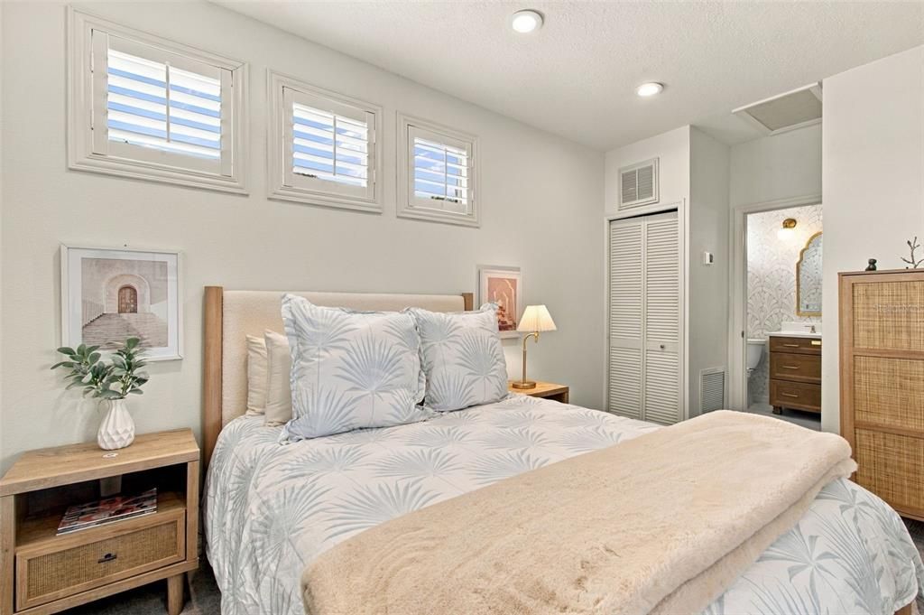 For Sale: $1,175,000 (5 beds, 3 baths, 2881 Square Feet)
