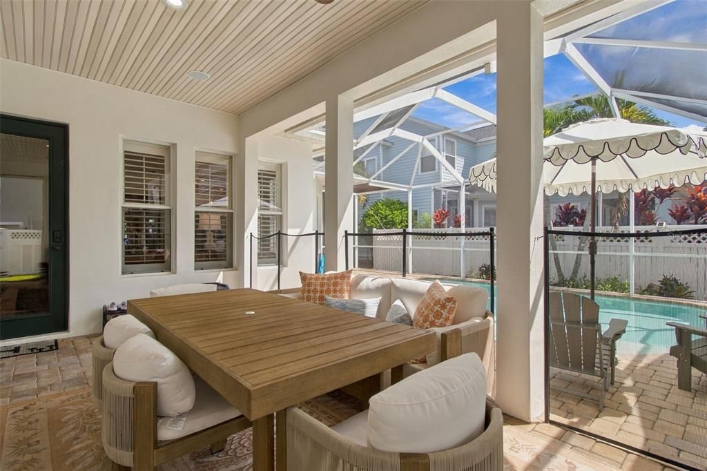 For Sale: $1,175,000 (5 beds, 3 baths, 2881 Square Feet)