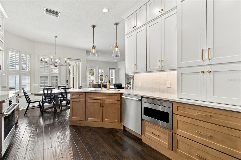 For Sale: $1,175,000 (5 beds, 3 baths, 2881 Square Feet)