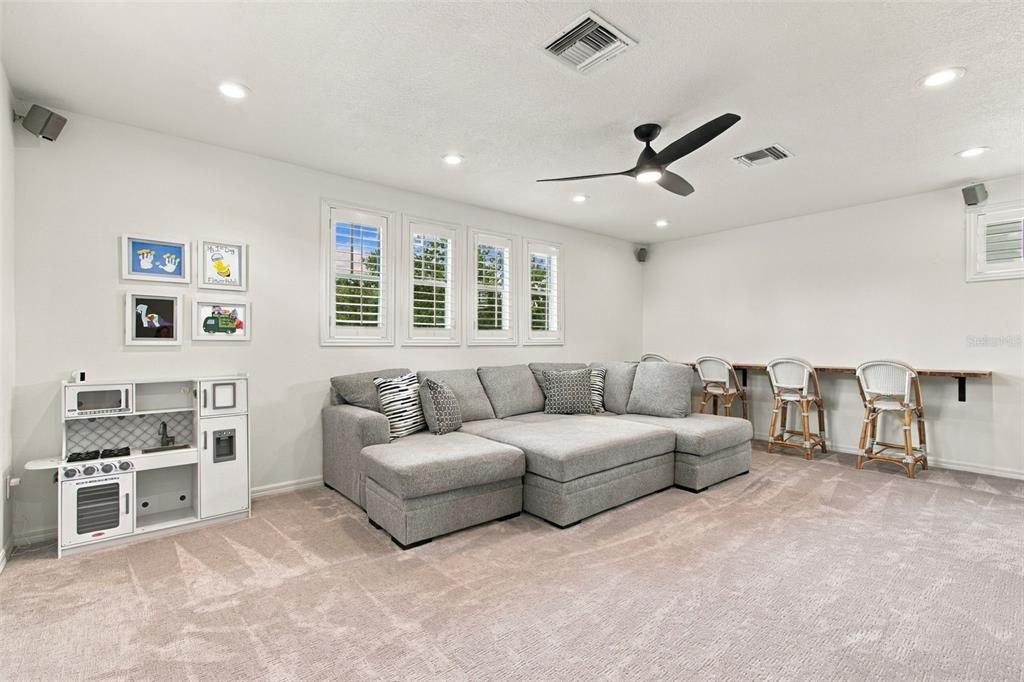 For Sale: $1,175,000 (5 beds, 3 baths, 2881 Square Feet)