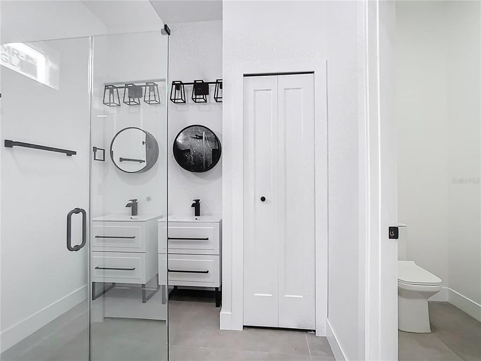 В аренду: $3,100 (5 спален, 2 ванн, 2580 Квадратных фут)