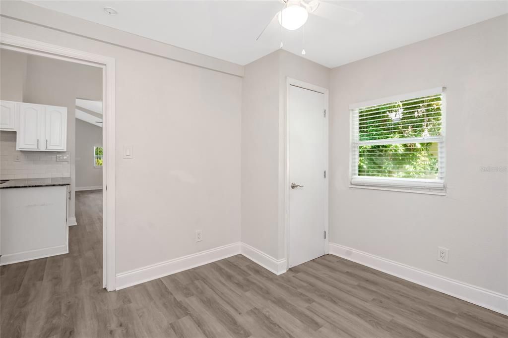 For Sale: $330,000 (3 beds, 2 baths, 976 Square Feet)