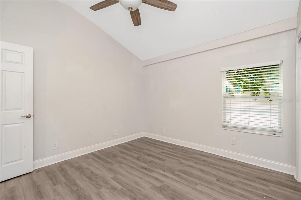 For Sale: $330,000 (3 beds, 2 baths, 976 Square Feet)