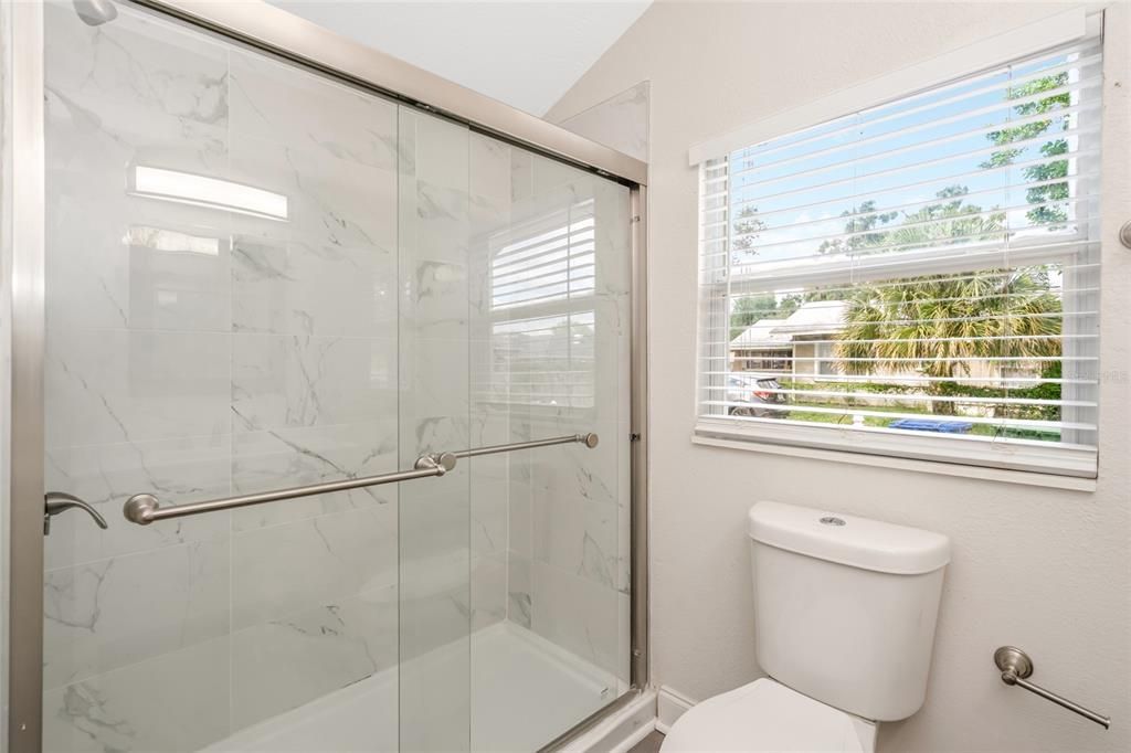 For Sale: $330,000 (3 beds, 2 baths, 976 Square Feet)
