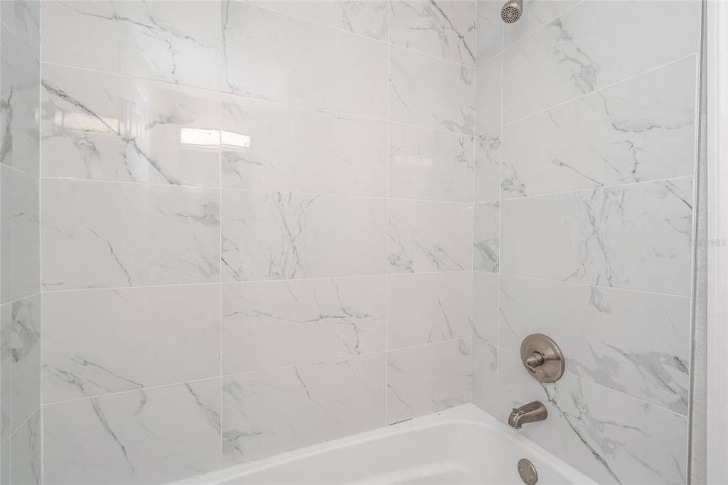 For Sale: $330,000 (3 beds, 2 baths, 976 Square Feet)
