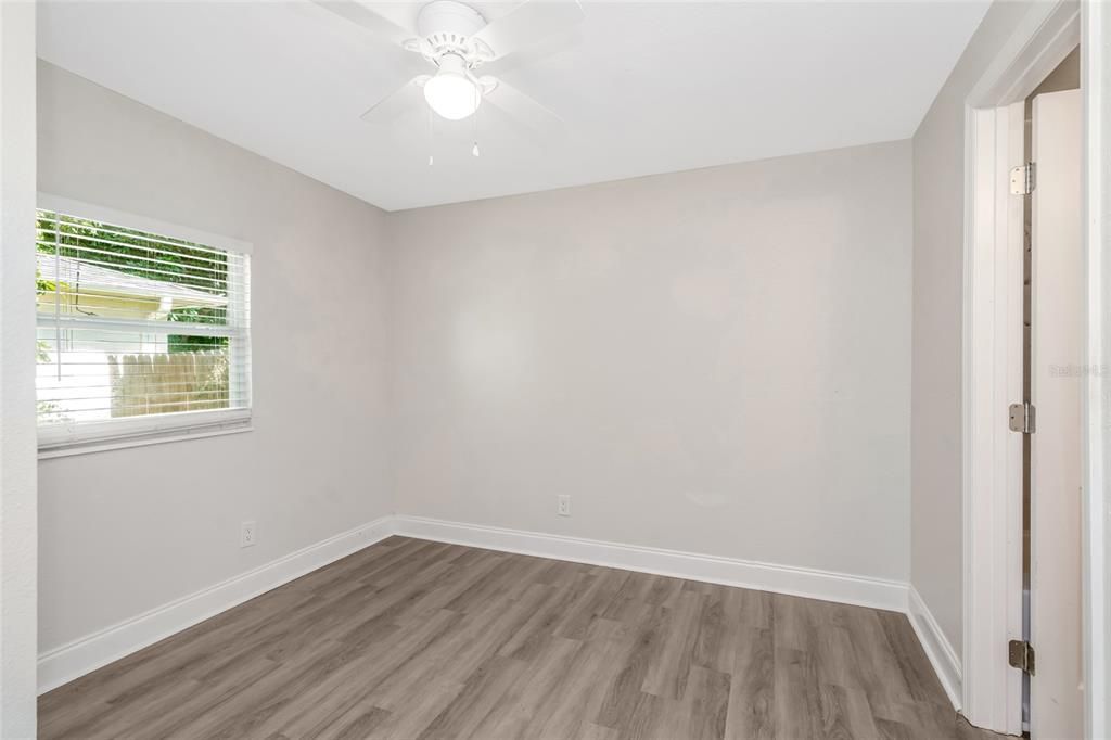 For Sale: $330,000 (3 beds, 2 baths, 976 Square Feet)