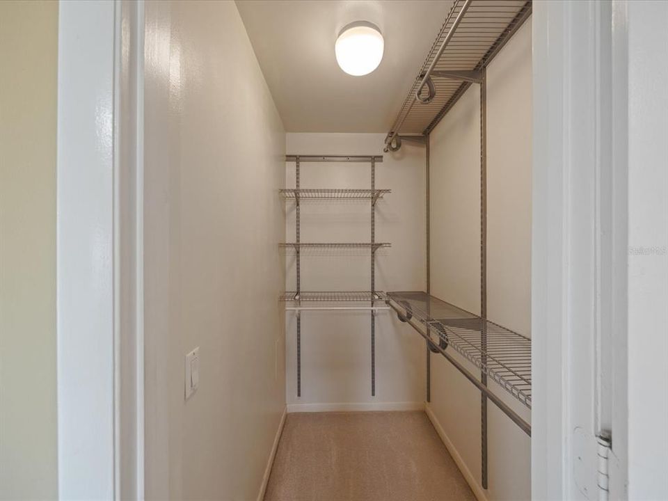 For Sale: $434,900 (2 beds, 2 baths, 1296 Square Feet)