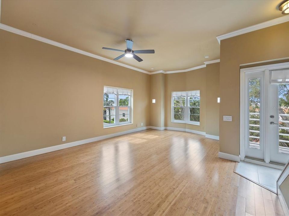 For Sale: $434,900 (2 beds, 2 baths, 1296 Square Feet)