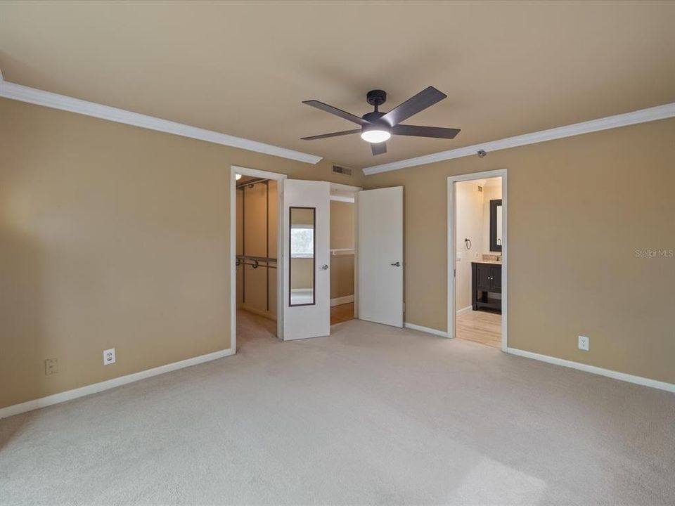 For Sale: $434,900 (2 beds, 2 baths, 1296 Square Feet)