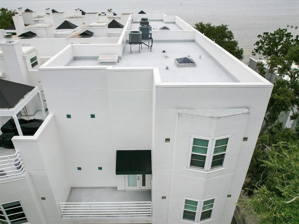 For Sale: $434,900 (2 beds, 2 baths, 1296 Square Feet)