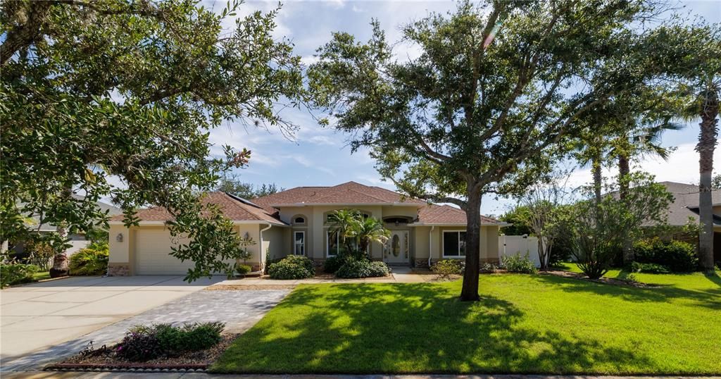 For Sale: $525,000 (3 beds, 2 baths, 2218 Square Feet)