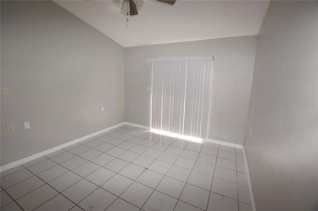 For Rent: $1,975 (3 beds, 2 baths, 1050 Square Feet)
