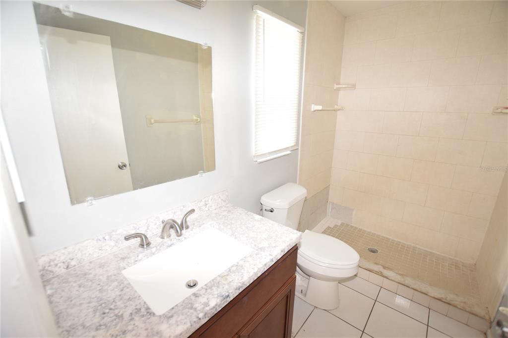 For Rent: $1,975 (3 beds, 2 baths, 1050 Square Feet)