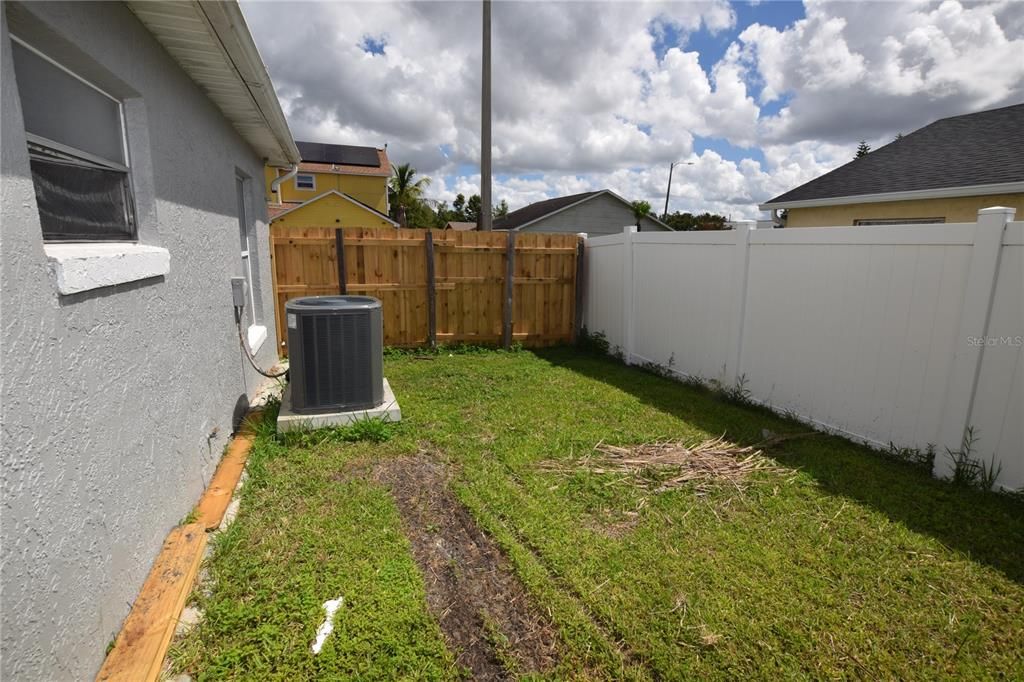 For Rent: $1,975 (3 beds, 2 baths, 1050 Square Feet)