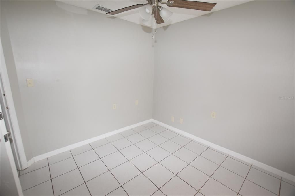 For Rent: $1,975 (3 beds, 2 baths, 1050 Square Feet)