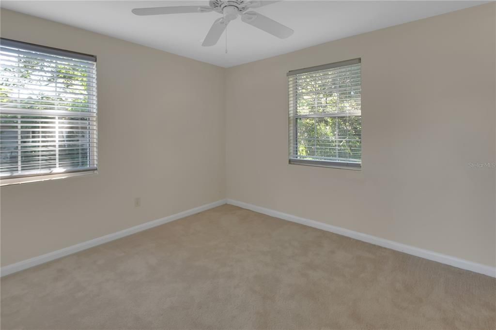 For Sale: $249,900 (2 beds, 1 baths, 908 Square Feet)