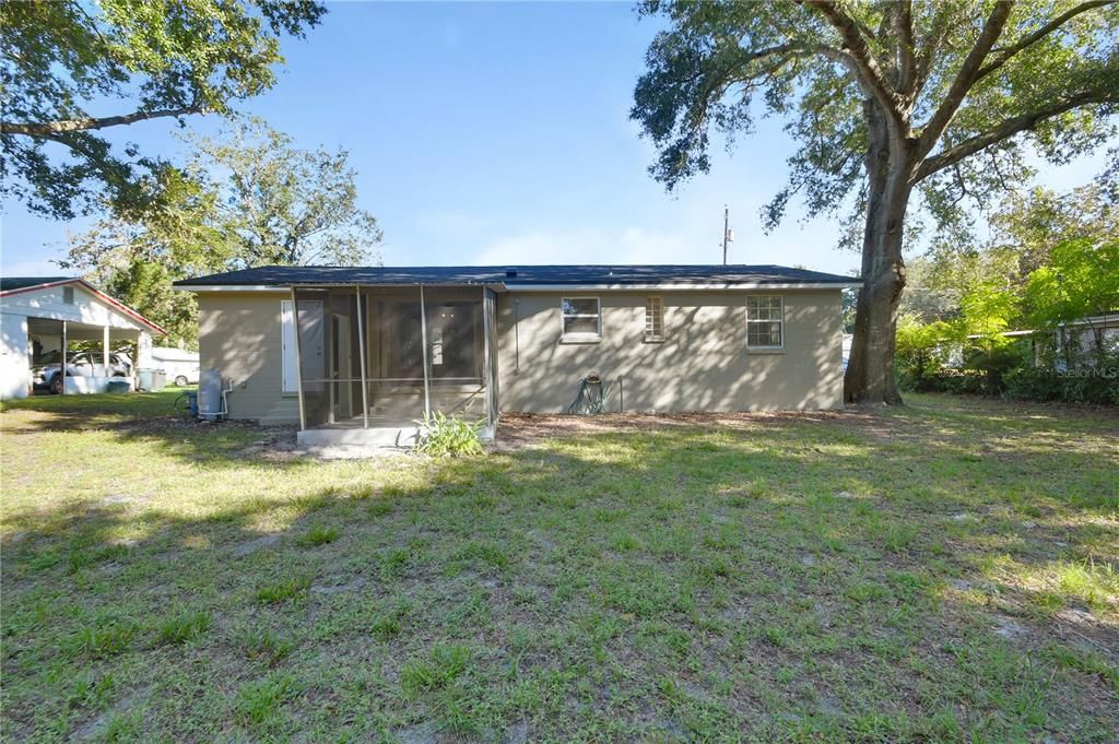 For Sale: $249,900 (2 beds, 1 baths, 908 Square Feet)