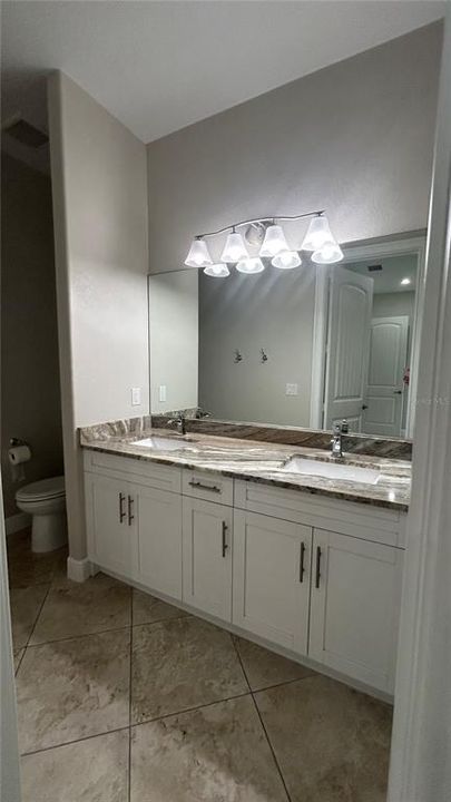 For Sale: $309,900 (3 beds, 2 baths, 1389 Square Feet)