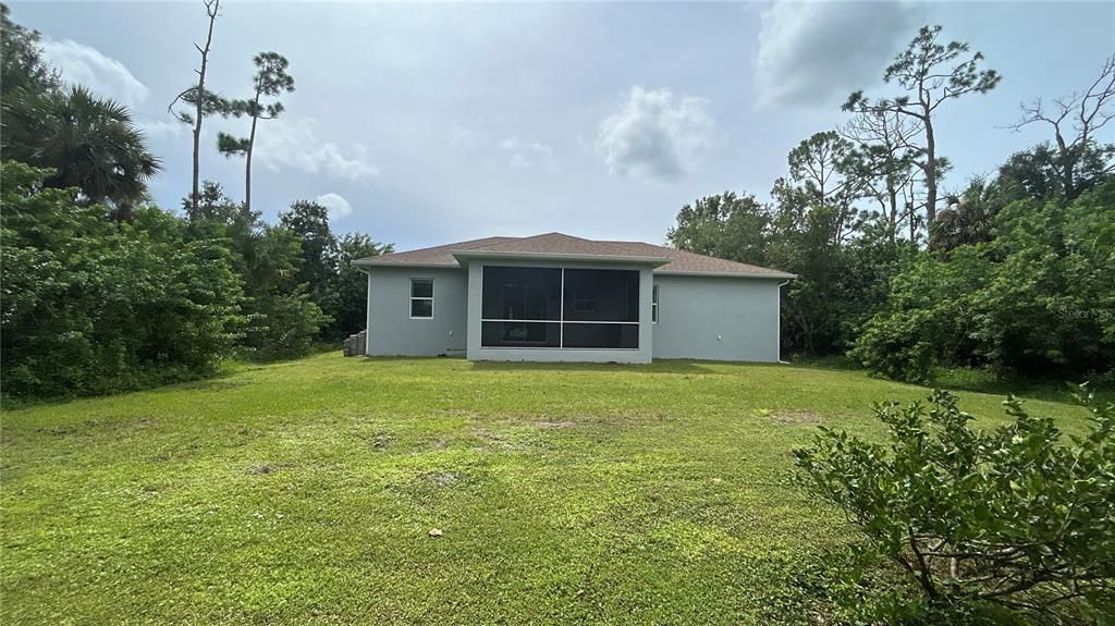 For Sale: $309,900 (3 beds, 2 baths, 1389 Square Feet)