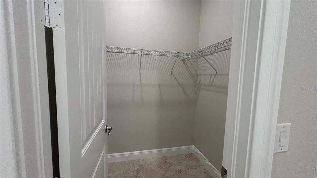 For Sale: $309,900 (3 beds, 2 baths, 1389 Square Feet)