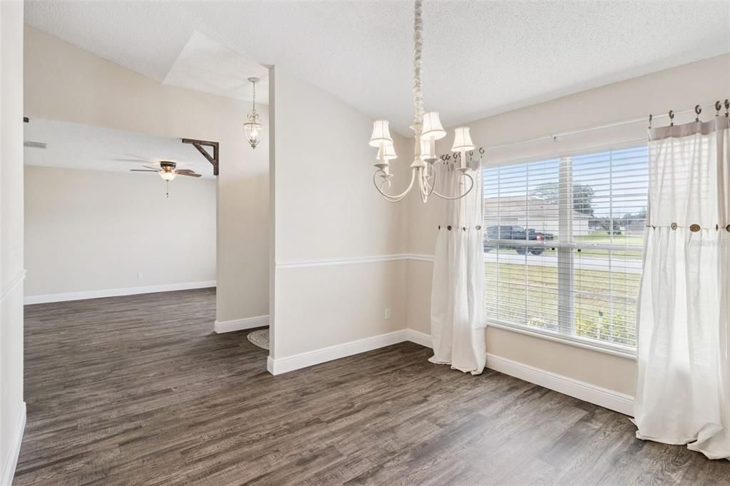 For Sale: $300,000 (3 beds, 2 baths, 1799 Square Feet)