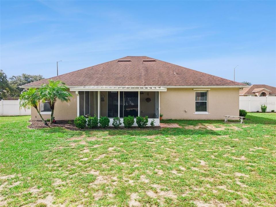For Sale: $300,000 (3 beds, 2 baths, 1799 Square Feet)