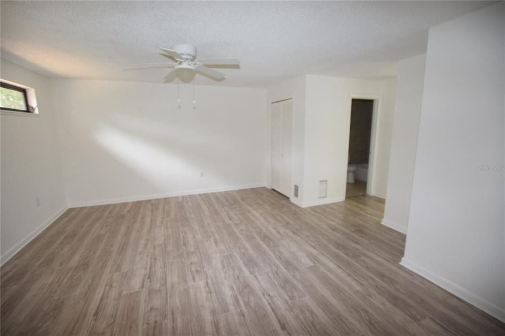 В аренду: $1,595 (2 спален, 2 ванн, 1322 Квадратных фут)